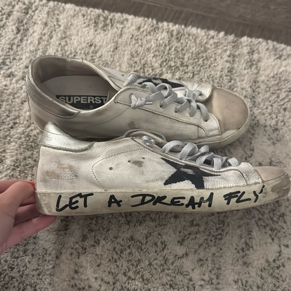 Gently used Golden Goose Leather Distressed Accents Sneakers